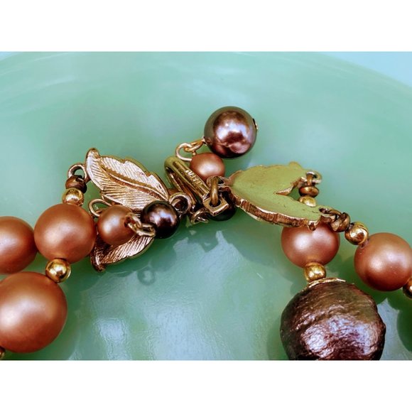 Vintage 1950s 2 Strand Beaded Necklace cluster clip earrings Set - Picture 3 of 16